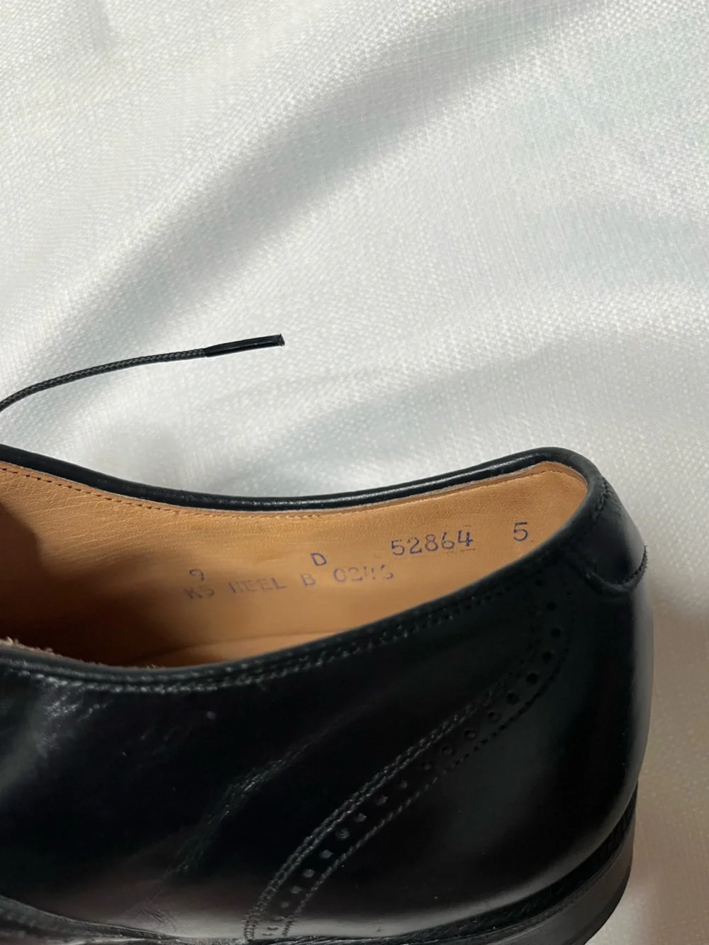 Vintage Nettleton Wingtip Leather Oxfords Fleur De Lis Medallion Brogue Rare